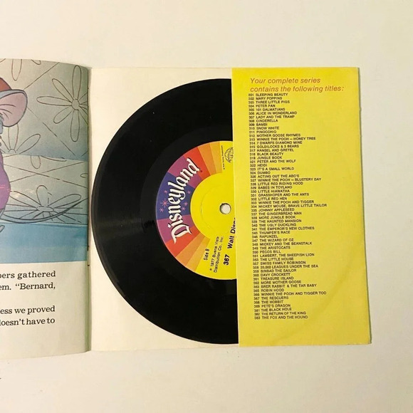 Vintage 1977 Disney The Rescuers With Songs From  Film 7 Inch Record and Book - Picture 11 of 16